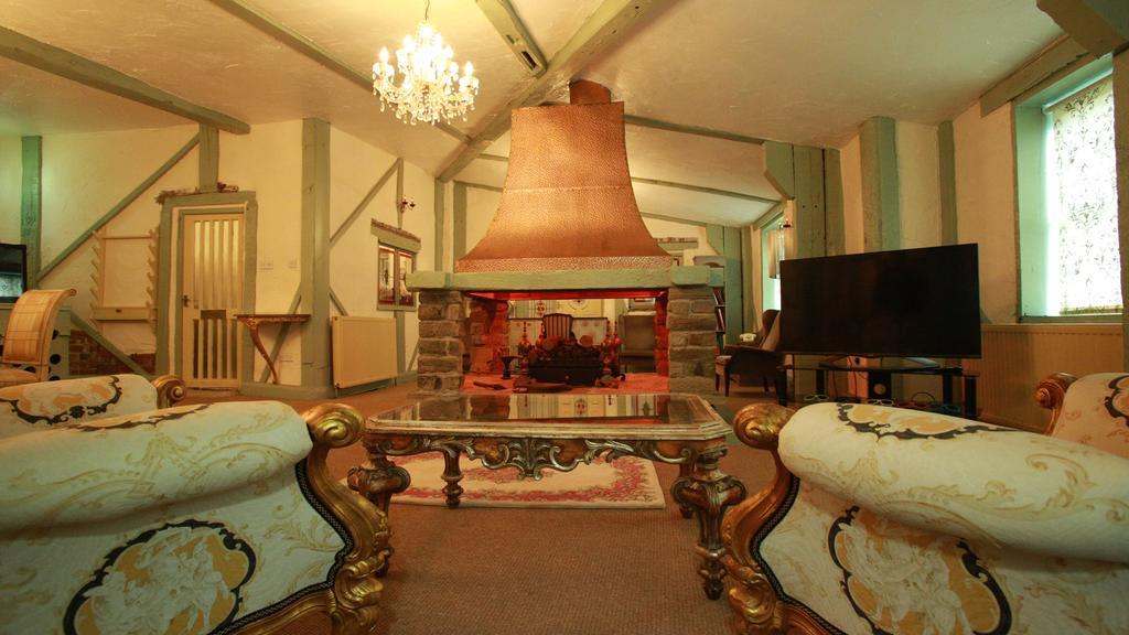 The Edge Accommodation Huddersfield Eksteriør bilde