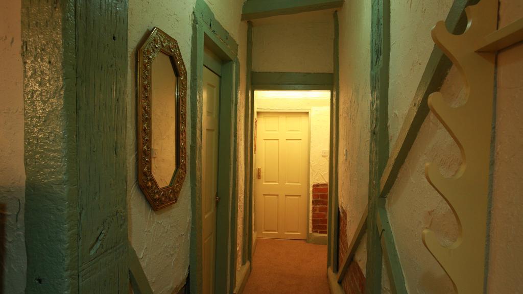 The Edge Accommodation Huddersfield Eksteriør bilde